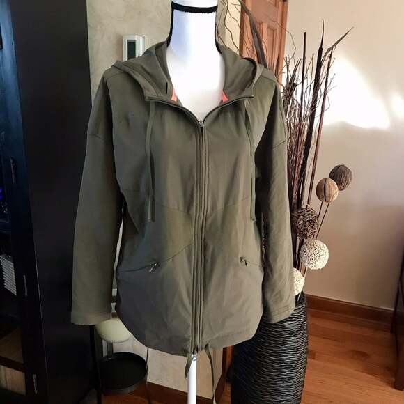 Puma Transition Jacket army green .Sz S - Picture 3 of 12